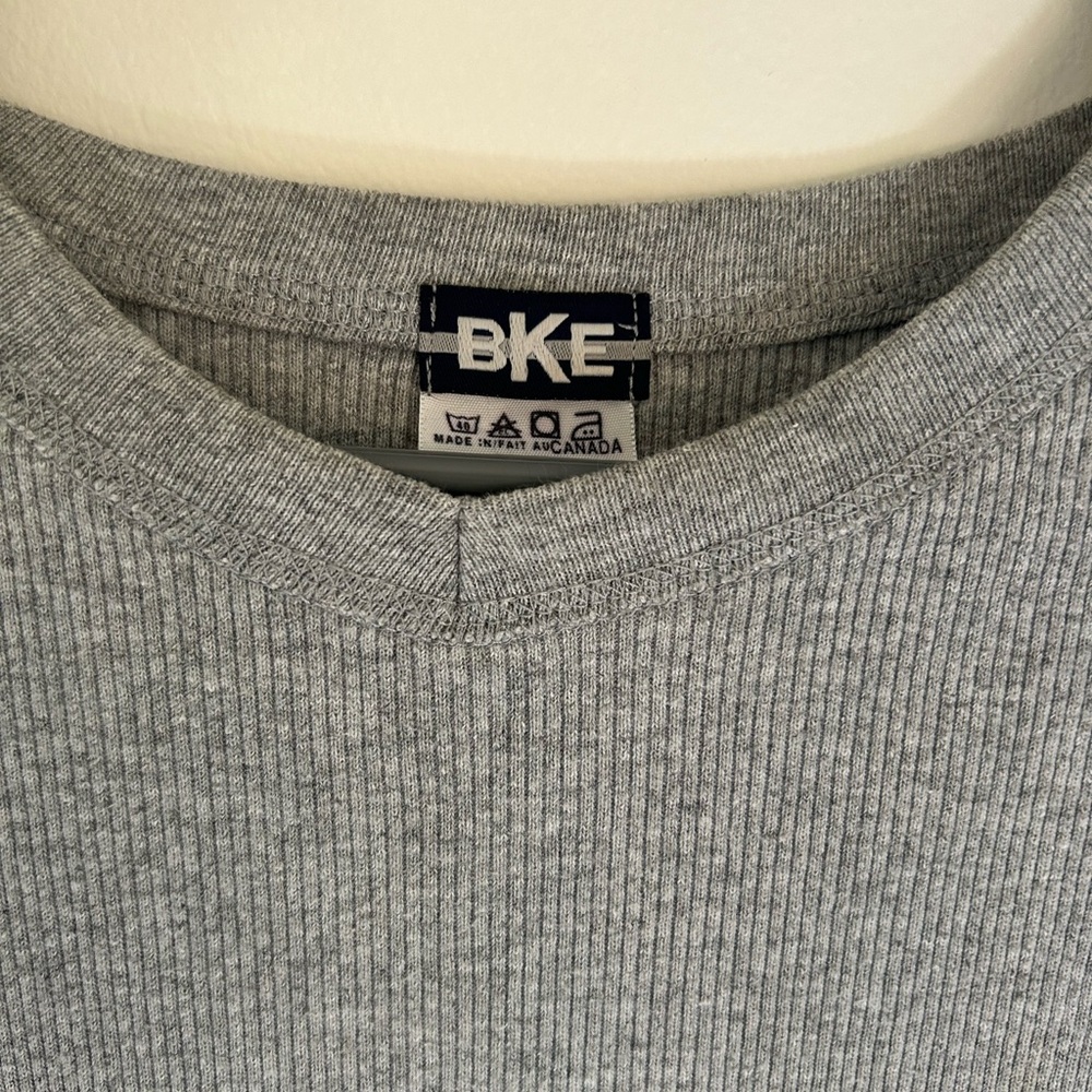 BKE Heather Gray Ribbed Top - Picture 2 of 3